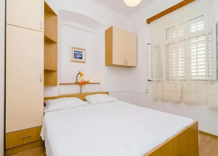 House Lopin 公寓 *