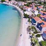 House Lopin Apartamento Žuljana